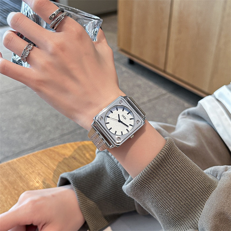 Minimalistyczny, elegancki, un – Luxury Watch Gift For Her recenzja i cena
